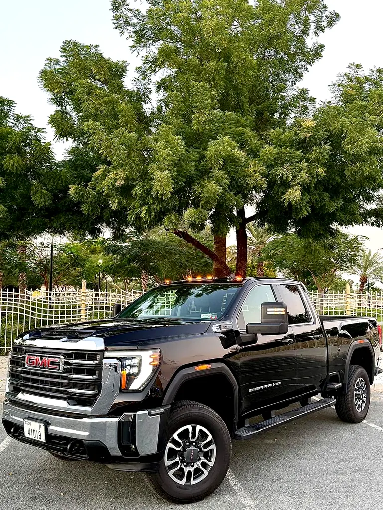 GMC Sierra 2024 — photo 1 of 13