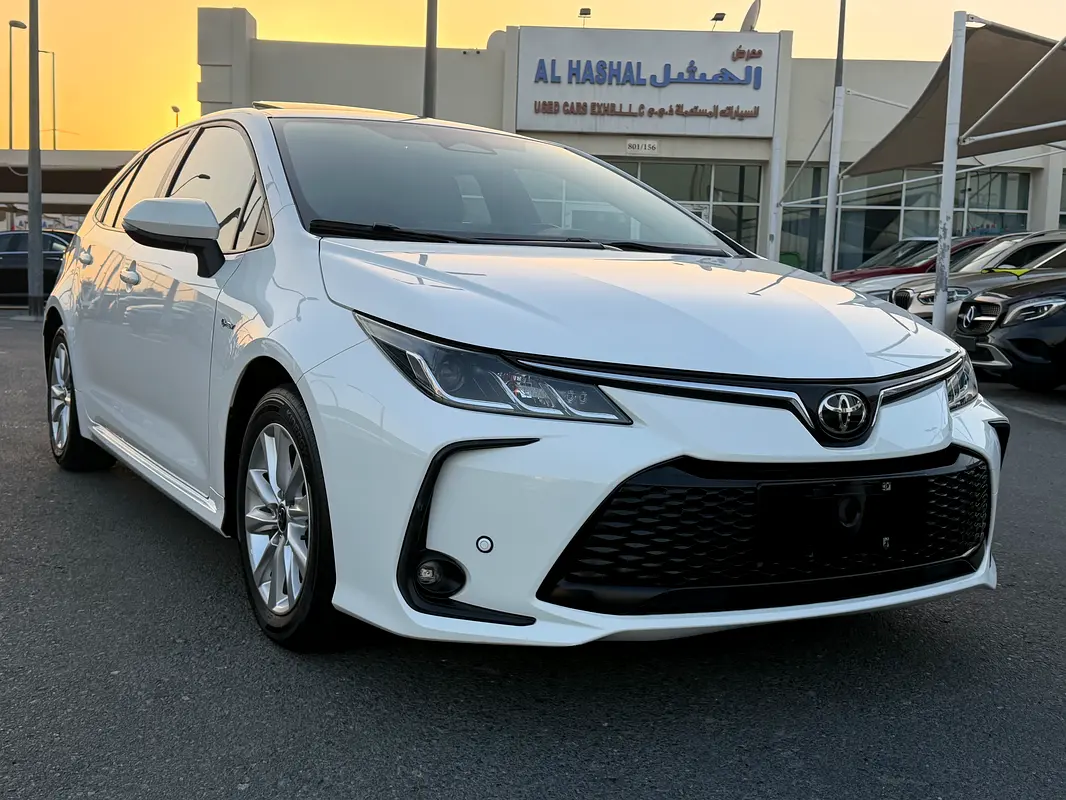 Toyota Corolla 2024 — photo 1 of 18