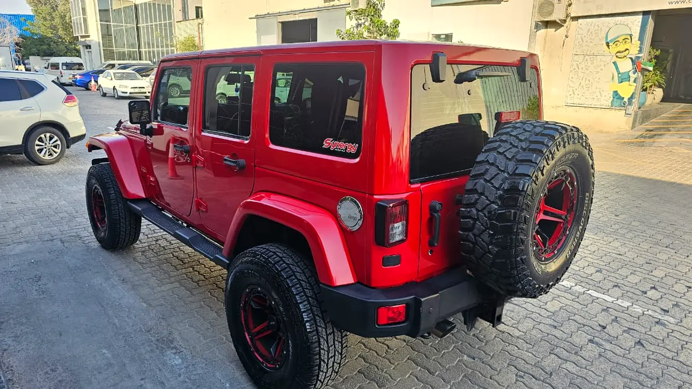 Jeep Wrangler Unlimited 2015 — photo 1 of 20