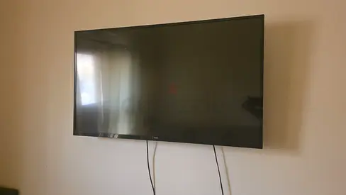 Samsung 43-inch LED TV - Wall Mounted, Good Condition
