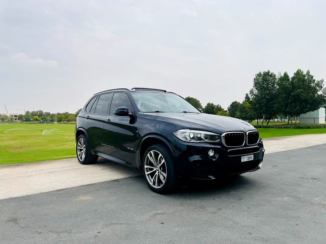 BMW X5 2016 — photo 1 of 10