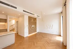 UPGRADED | SINGLE ROW | CORNER VILLA