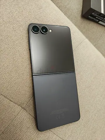 Samsung ZFlip 7 12/256 Black TDRA 1 Month Used