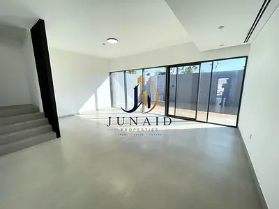 CORNER/LUXURIOUS/3BHK IN COMMUNITY JUST 137K