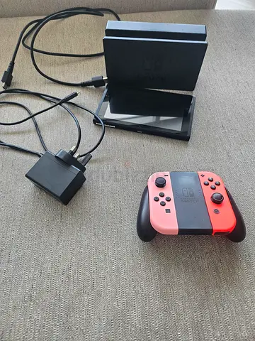 Nintendo Switch V1 XAJ4 (Hackable) + 3 Joy-Cons + Dock + Charger