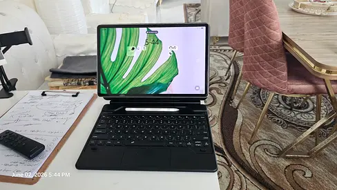 Samsung Galaxy Tab S9 plus 5G with magic keyboard like new