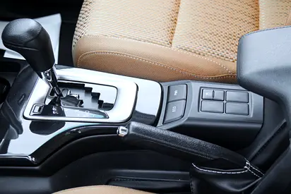 2026 Toyota FORTUNER 照片 9