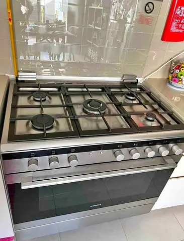Siemens 90cm Gas Stove with Oven Fan digital clock timer