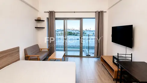 Studio- Furnished- NEXT TO METRO- Ready to Move In