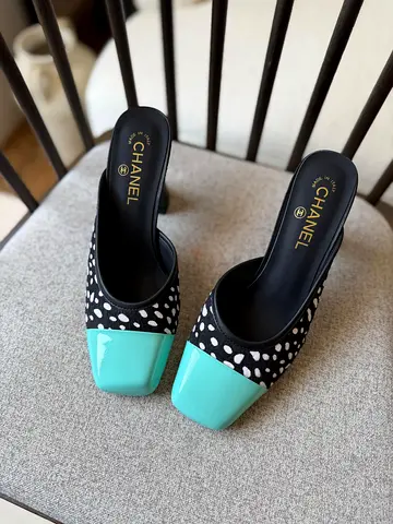 Chanel 26S Blazy black