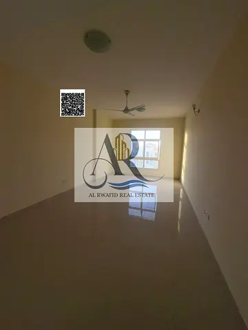 3-bedroom apartment with living room for annual rent in Al Mowaihat 2.