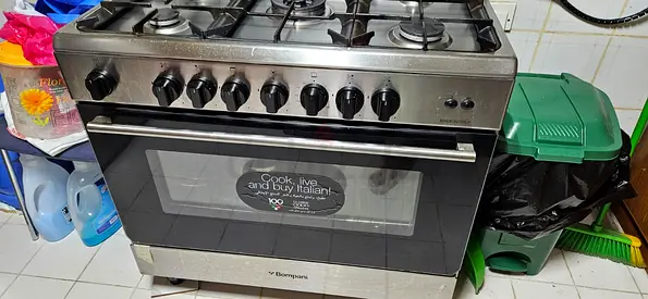 Used 5-Burner Stainless Steel Gas Range with Oven - Bermpeak (Good Working Condition)
