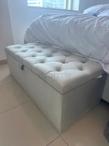 Light Grey Tufted Storage Ottoman / Bench - Good Condition