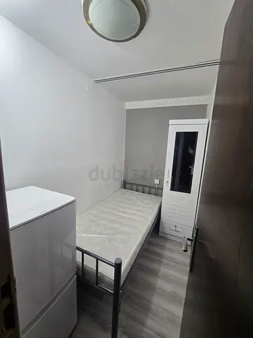 بابوهيل بارتشن(بتلاجه)مفرد لشخص1350درهم شباب فقط شقه جديده بانضف بنايات ابوهيل،برتشانات فقط،قرب مترو