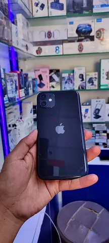 IPHONE 11 , 64 GB STORAGE,, BATTERY 100% , ONLY FACE ID ISSUE