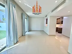 READY TO MOVE || LUXURIOUS LAYOUT || MIDDLE