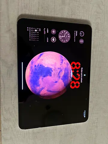 Apple iPad Pro in Excellent Condition