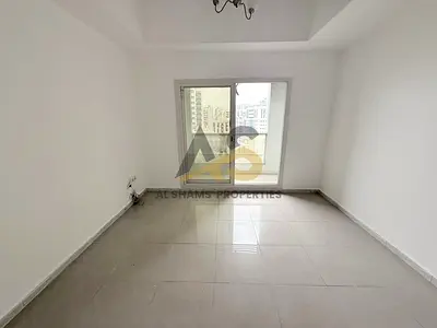 LAST UNIT VACANT GET BIG STUDIO WITH BALCONY