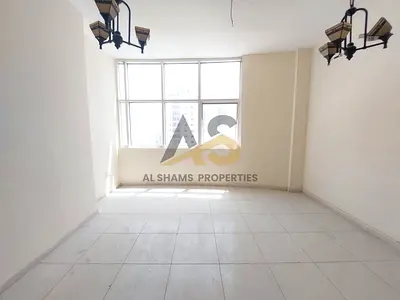 Free Parking 2bhk Opposite Sahara centre Near to border