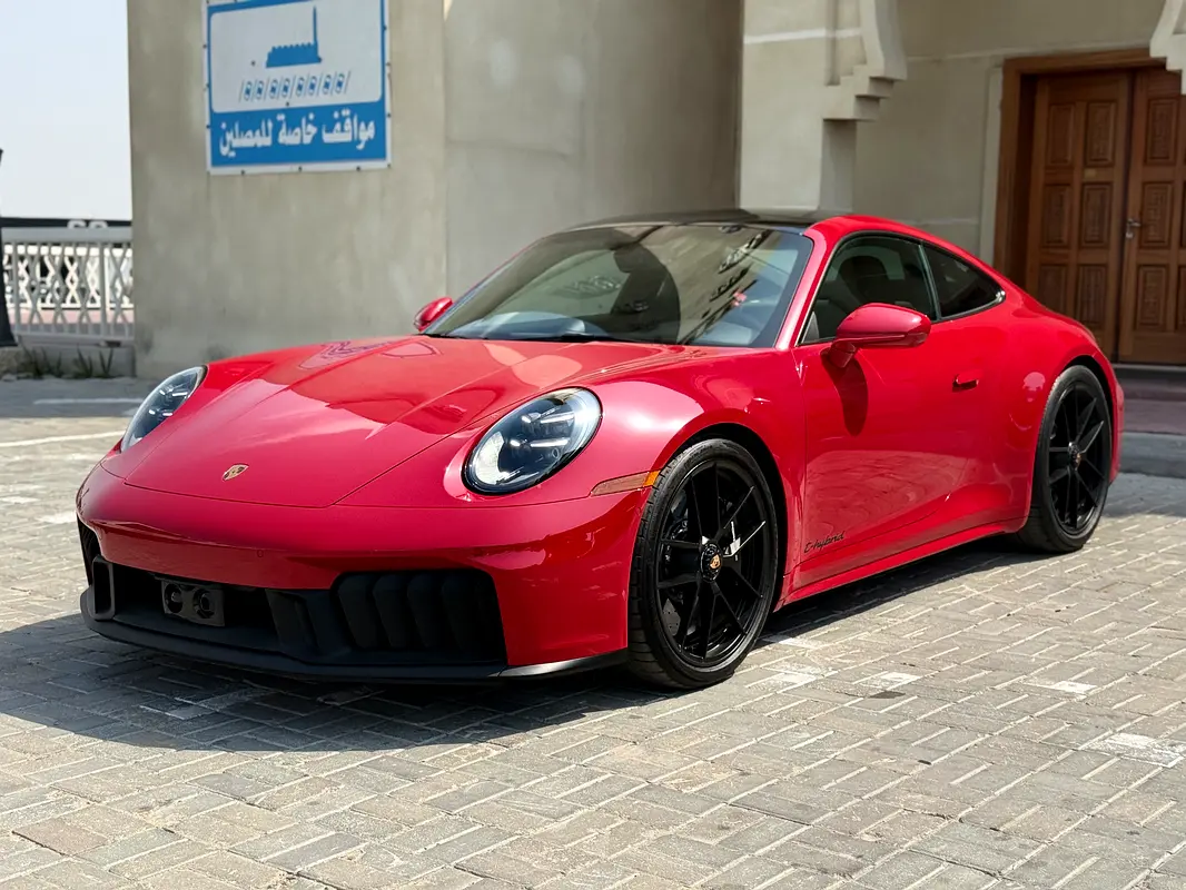 Porsche 911 2025 — photo 1 of 11
