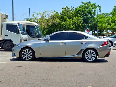 2016 Lexus IS-SERIES — фото 5