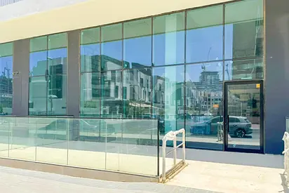 RETAIL SPACE | STRONG FOOTFALL | PRIME AREA