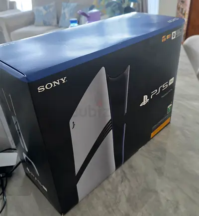 PS5 PRO 2TB ONE CONTROLLER WITH BOX