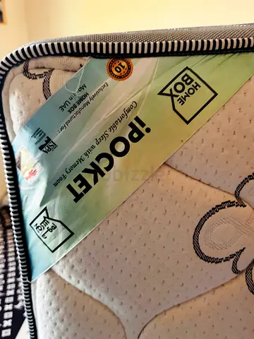 150x200 Queen mattress in good condition — Home Box iPocket pocket-sprung.