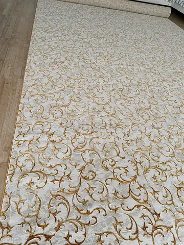 Large Cream and Gold Scroll Pattern Area Rug - Excellent Condition