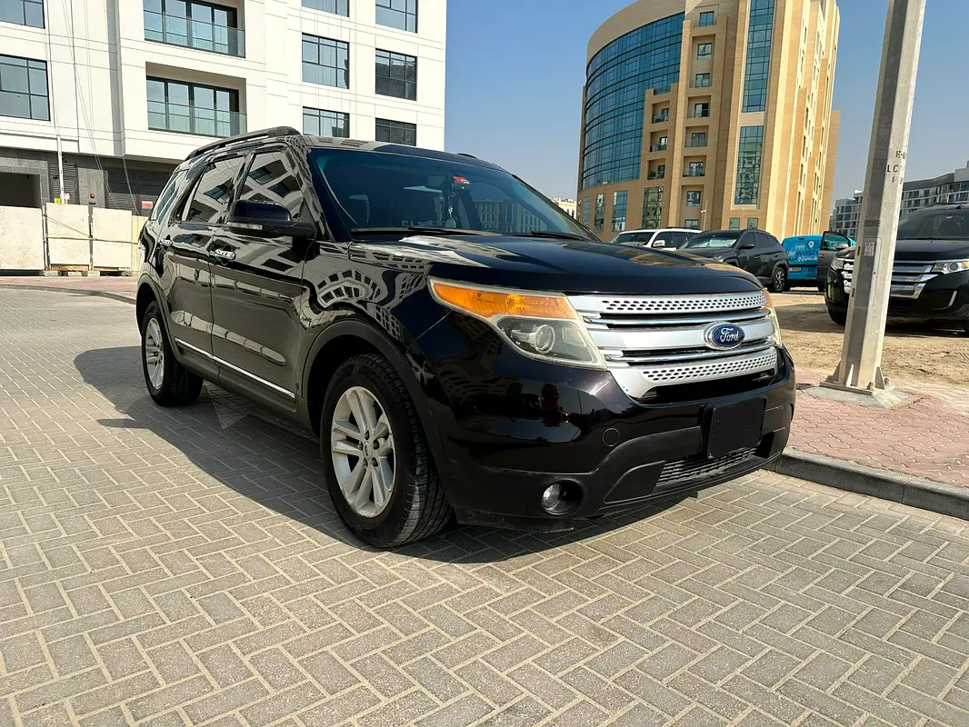 Ford Explorer 2013 — photo 1 of 7
