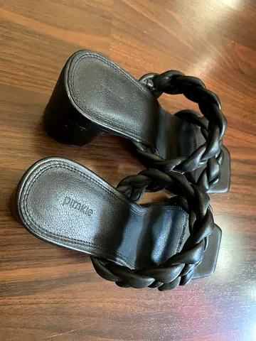 Women shoes