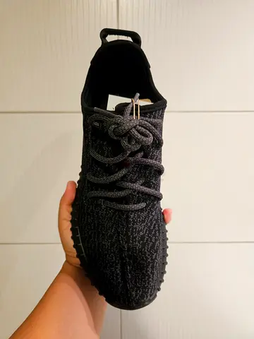 Adidas Yeezy Pirate Black US10.5