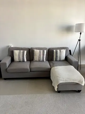 Light grey 3-seater L shaped fabric sofa