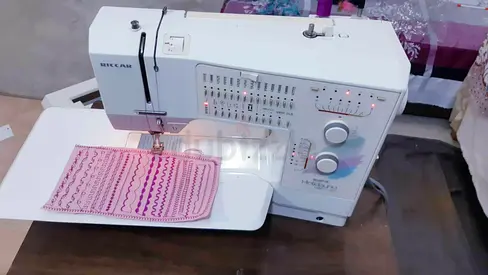 RICCAR sewing machine