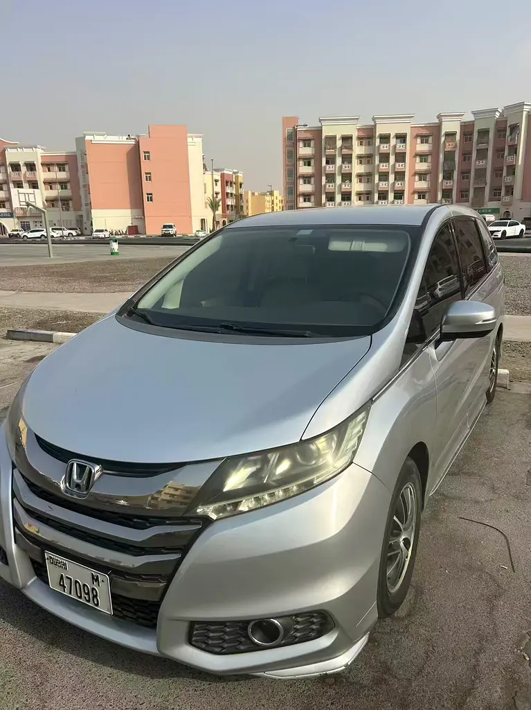 Honda Odyssey 2018 — photo 1 of 6