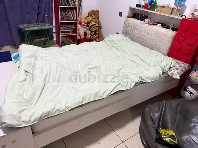 Kids lego bed -broken from oneside