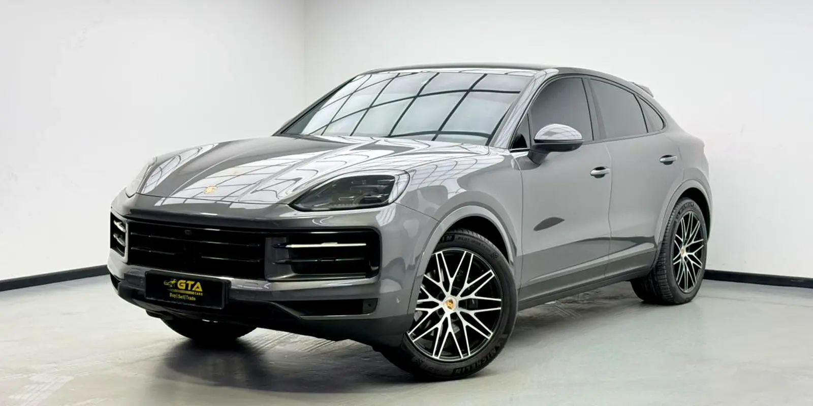 Porsche Cayenne 2025 — photo 1 of 17