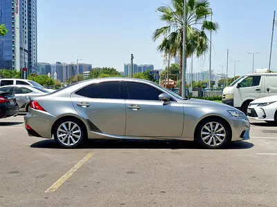2016 Lexus IS-SERIES — фото 4