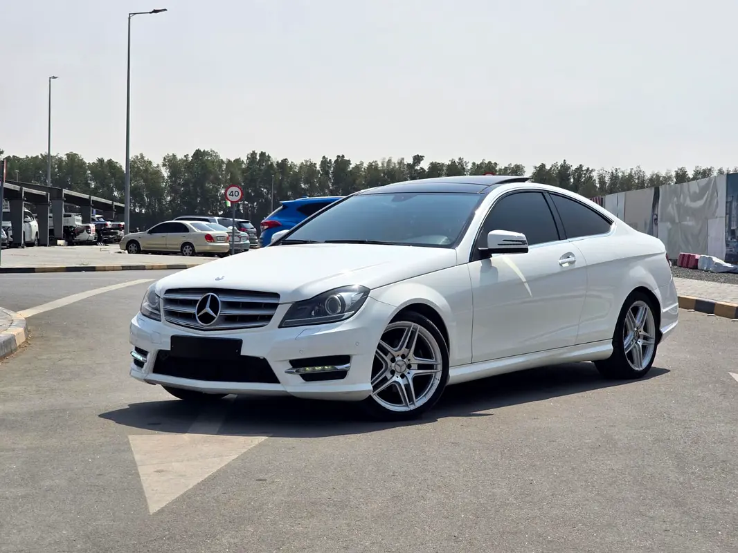 Mercedes-Benz C-Class 2015 — photo 1 of 9