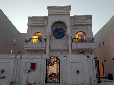 فرصة مميزة لامتلاك فيلا زاوية بتصميم عصري وتشطيبات فاخرة في واحدة من أفضل المناطق السكنية بعجمان، مع مساحات واسعة وخصوصية عالية، مناسبة للسكن العائلي