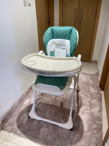 Babychair Giggles. Original price centerpoint 459 aed. Used just 2-3 times. For 6M till 3yr
