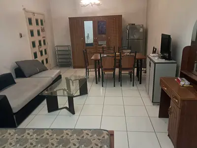 Al qusais e dafza metro very big family room dewa wifi gas free