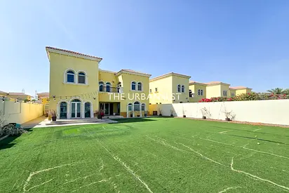Near Park | Spacious | Ready for Move-in