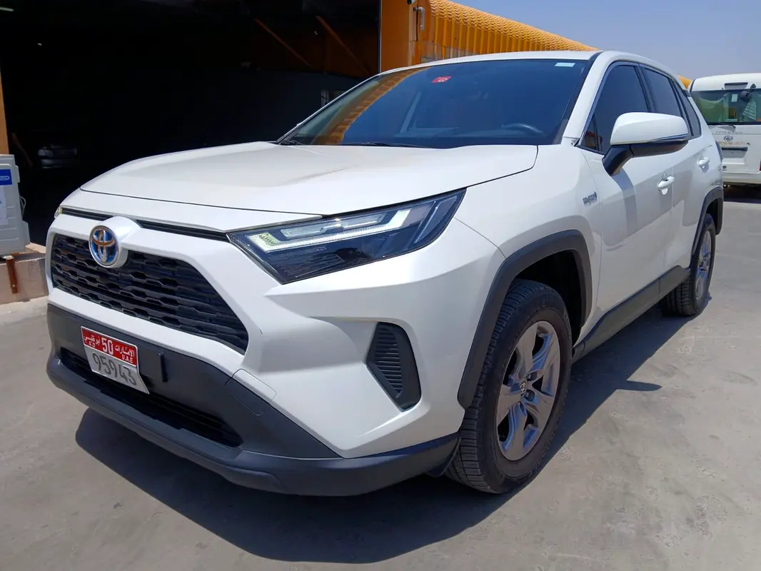 Toyota Rav 4 2022 — photo 1 of 17