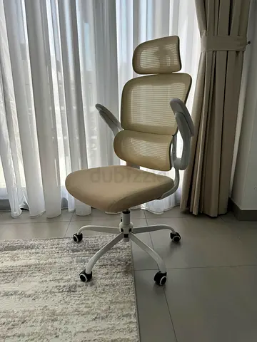 Ergonomic Office Chair with Lumbar Support – Beige / White – Assembled