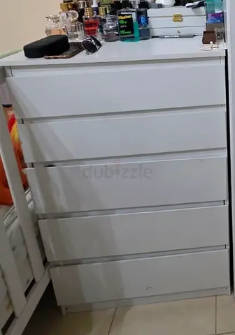 White Drawer with 5 shelves