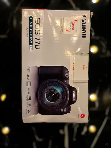 Canon EOS 77D Camera  + MM  18-135 canon EFS