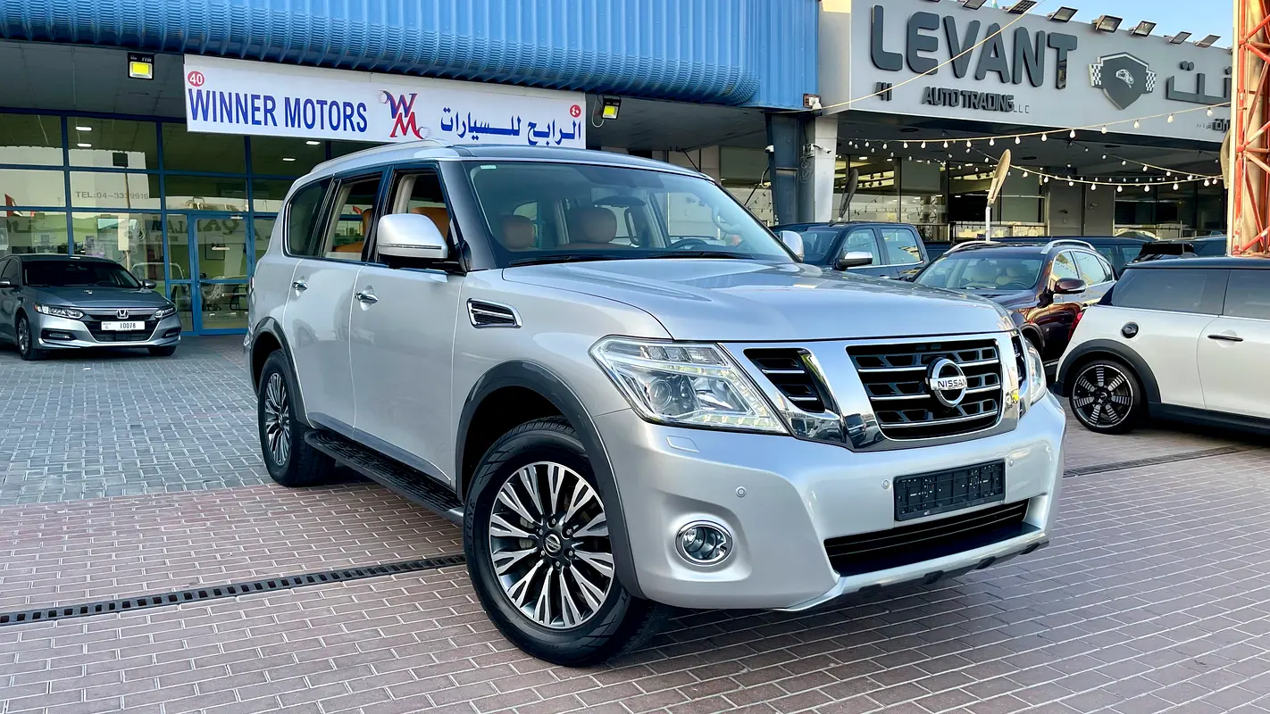 Nissan Patrol 2019 — photo 1 of 20