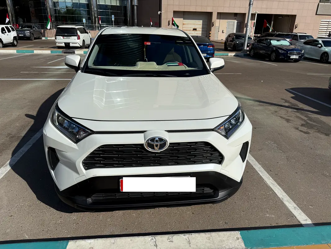 Toyota Rav 4 2022 — photo 1 of 13