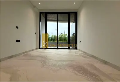 HUGE LAYOUT | LUXURY FINISH | READY TO MOVE IN